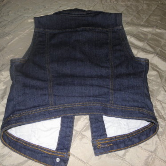 Polo Club of Beverly Hills Jeans Vest - Picture 7 of 7